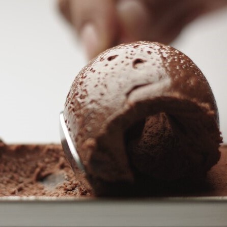 Chocolate ice cream to learn how to make gelato