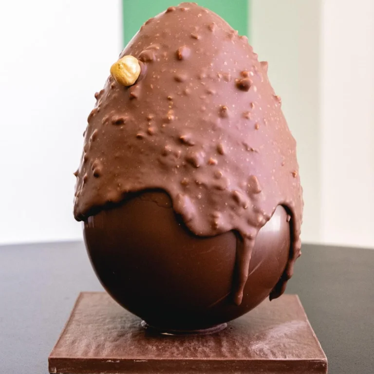 uovo di cioccolato che preparerai durante l'esperienza sulla cioccolata