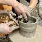 Pottery experience in Grottaglie with a master artisan