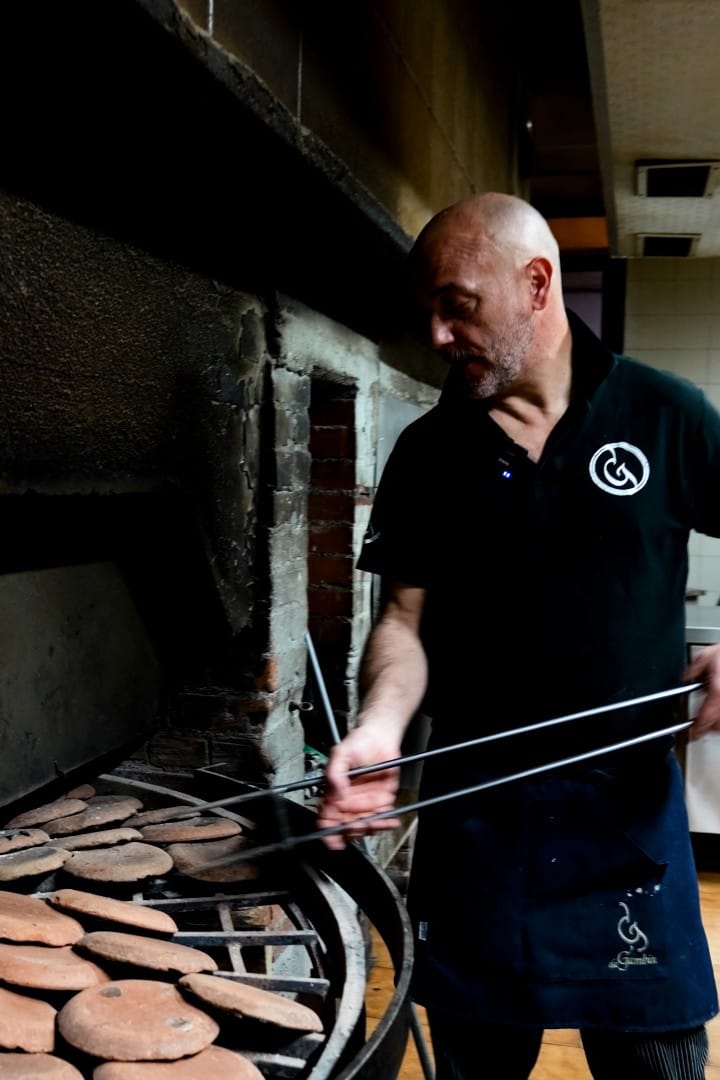 Artisan warming up panigacci clay plates